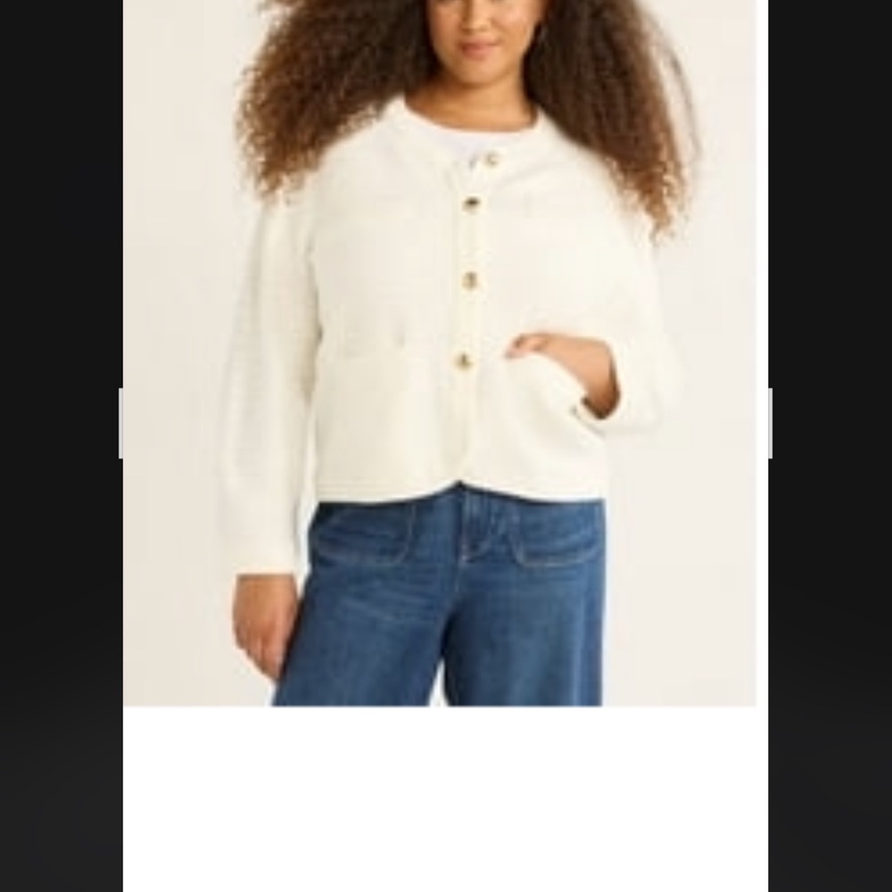 Elegant White Cardigan Sweater - Picture 4 of 8